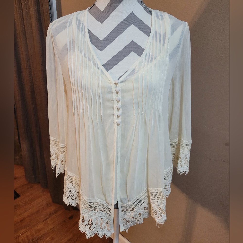 Adiva Cream Lace Button-Front Blouse